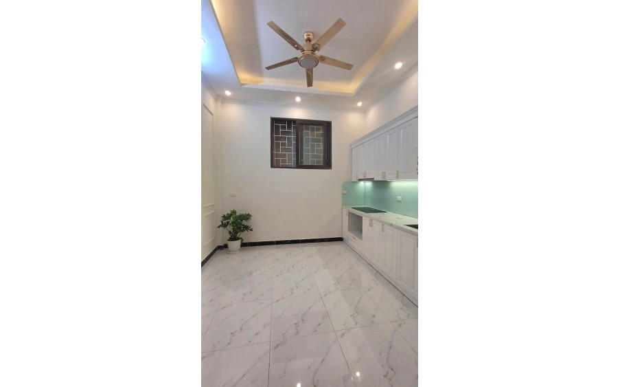 Khương Trung,Thanh Xuân-Nhà mới 45m2- 5 tầng,Ôtô đỗ của, Giá 7,x tỉ, LH 0904690958