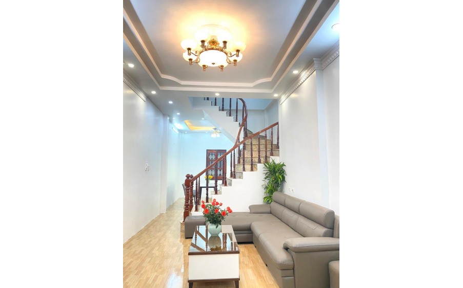 BÁN NHÀ! NGUYỄN XIỂN, THANH XUÂN - 41M2, 5 TẦNG - 10M  OTO TRÁNH - GẦN PHỐ - CHỈ 8 TỶ