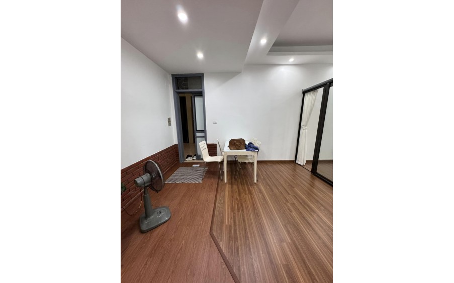 CHÍNH công ty BÁN GẤP CHUNG CƯ KHU ĐÔ THỊ TRUNG HOÀ NHÂN CHÍNH, 2N, SỔ ĐỎ dài lâu, giá bán 2,95 TỶ