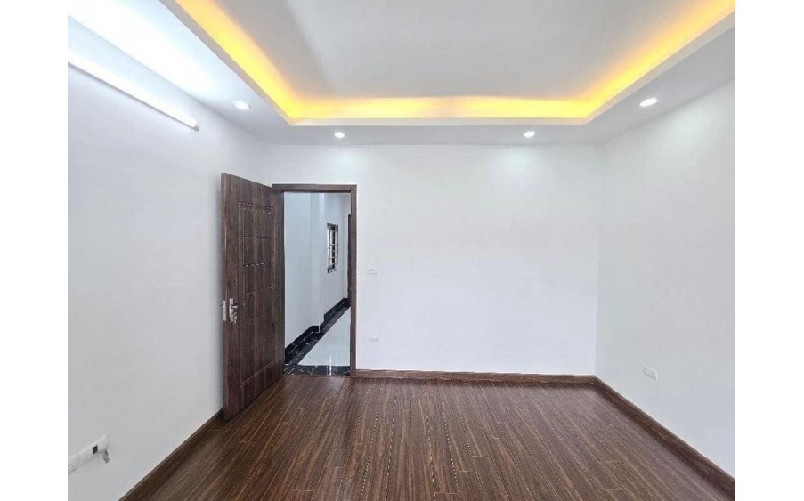 Nhà Đẹp - Ô Tô - BX Yên Nghĩa 7P - Khẩu Hà Đông - 5 Tầng - 38m2*2.84 tỷ