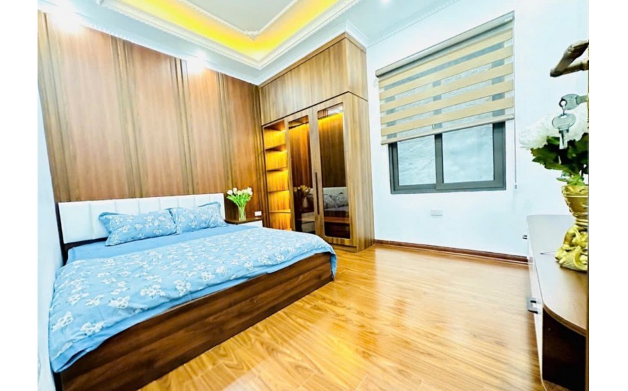 NHÀ SIÊU ĐẸP, PHỐ CẦU GIẤY -  LÔ GÓC, 3 MẶT THOÁNG, TẶNG FULL NỘI THẤT LUNG LINH – 55M2, 4T, 9.5 TỶ