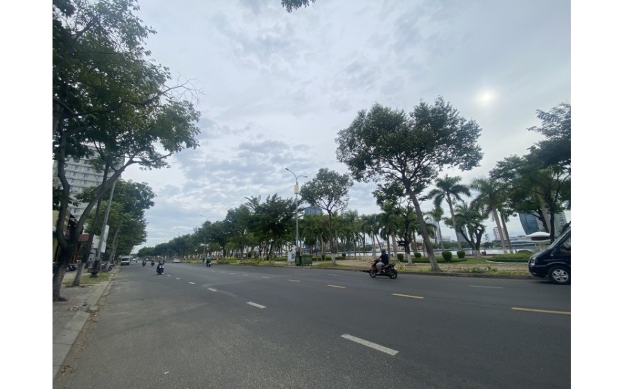 Bán nhà gác lửng 100m ra bở sông Hàn, 81m2, ngang 5,5m, đường 5m ô tô Trần Hưng Đạo, Sơn Trà, Đà Nẵng