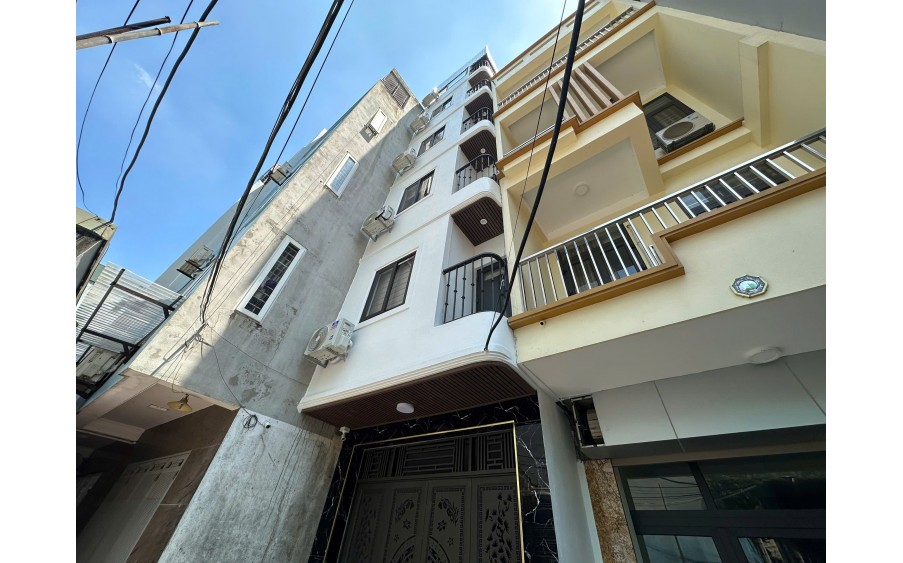 (Siêu phẩm) Tòa Apartment 50m2 x 10P tại Dương Đình Nghệ - Ô tô vào nhà.DT 1 tỷ/năm - 15 tỷ bao phí