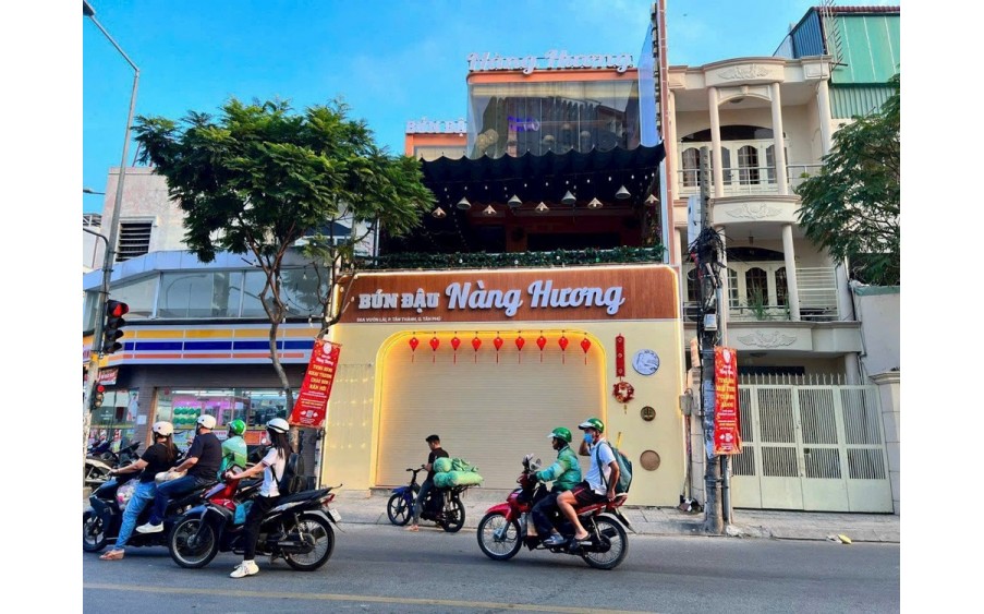 MTKD Vườn Lài DT 8x18m, đúc 3 tấm. Vị trí vàng!