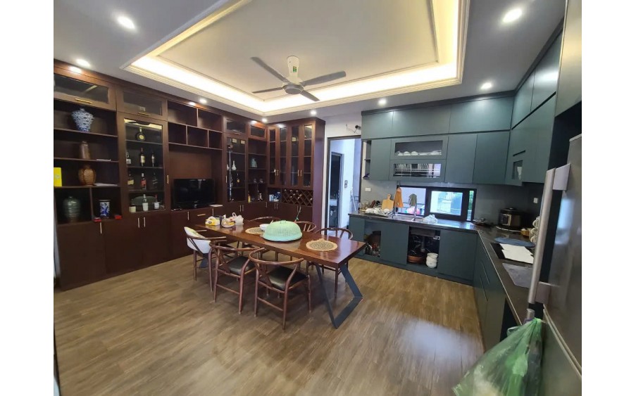 TỨ LIÊN, TÂY HỒ, NHÀ 100M2 5 TẦNG – MẶT TIỀN RỘNG KINH DOANH ĐỈNH, Ô TÔ DỪNG ĐỖ VÀO NHÀ GIÁ 19,8 TỶ