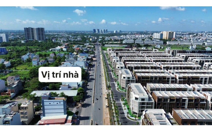 Vị trí có 1 không 2, mặt tiền Đỗ Xuân Hợp 8x25m, đối diện Global City, góc 2 mặt tiền. Siêu hiếm