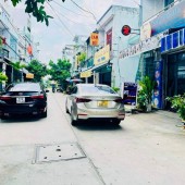 GIÁP AEON TÂN PHÚ - NGAY CHỢ 26/3 - ĐƯỜNG 8M THÔNG- BÁN ĐẤT TẶNG NHÀ C4 64M GIÁ 5 TỶ NHỈNH XÍU