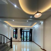 Bán Gấp Nhà Mới Xây - TT Chúc Sơn - Ô Tô Cách 10m - Nhận Nhà Ở Luôn