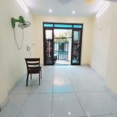 Nhà mặt Tiền, ở ngay, Cho thuê 12tr/th,TT Quận 2, DTSD 186m2, Giá chỉ 5ty nhỉnh