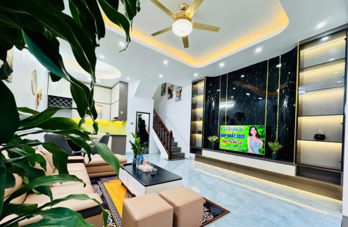 VIP! Nhà Tây Sơn, Đống Đa, 169m², mặt tiền KHỦNG, giá 42 tỷ