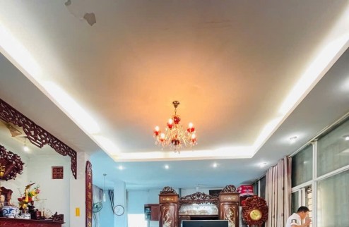 Sát Phố Đại La, Hai Bà Trưng, 39m², Nhà Đẹp, Sổ Vuông, Nội Thất Xịn, Ở Sướng, giá 7  tỷ