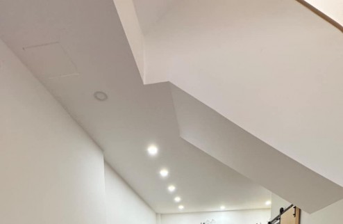 BÁN NHÀ TTTP 3 TẦNG MẶT TIỀN KINH DOANH KHU TĐC VCN PHƯỚC HẢI -NHA TRANG GIÁ 4Ty350