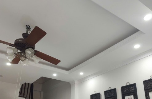 BÁN NHÀ NGỌC LÂM 40M2, 5 TẦNG, NGÕ RỘNG THOÁNG, KHU AN NINH DÂN TRÍ CAO