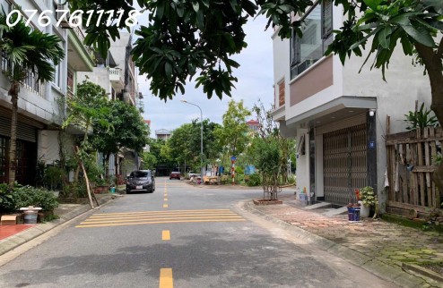 Bán đất tái định cư Giang biên, view Công viên, vỉa hè 4m, 90M, Mt6m, chỉ 12 tỷ5