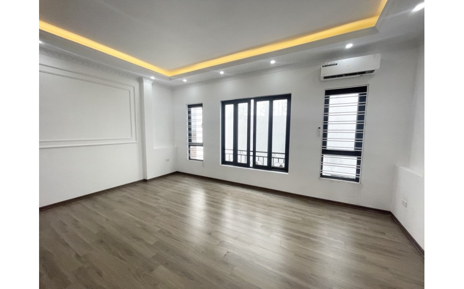 BÁN NHÀ HẠ YÊN QUYẾT, 52M2, MT 6,5M, NGÕ NÔNG, YÊN TĨNH, Ở NGAY. 8,3 TỶ