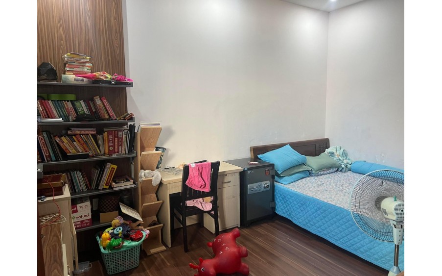 Bán Gấp Nhà mặt phố Số 3 Thủ Đức, 4 Tầng, DT 100m2  Khu Vực Bình Thọ, Giá Cực Tốt Chỉ 10 Tỷ