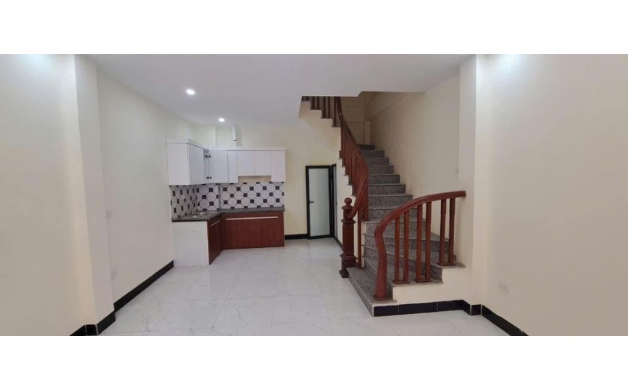 Nhà Hoàng Hoa Thám, P.5 ,39m2, HXH,2 tầng , 3 PN, Hoàn công