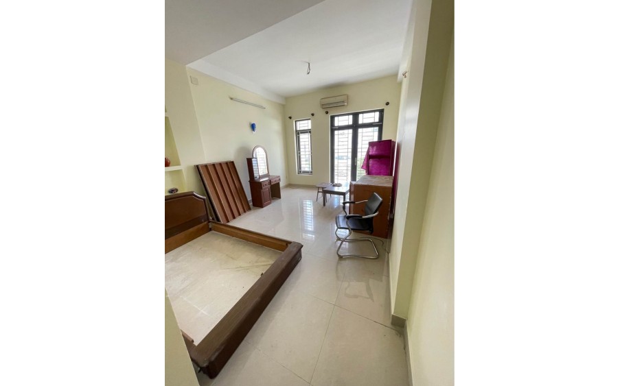 Cho thuê nhà mặt tiền Nguyễn Cửu Đàm 80m2, 2Lầu+ST-NGAY NGÃ TƯ