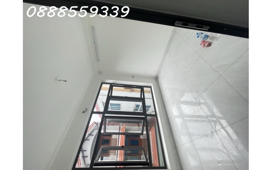 BÁN NHÀ PHƯỜNG TÂY TỰU 30M2 SIÊU HÓT