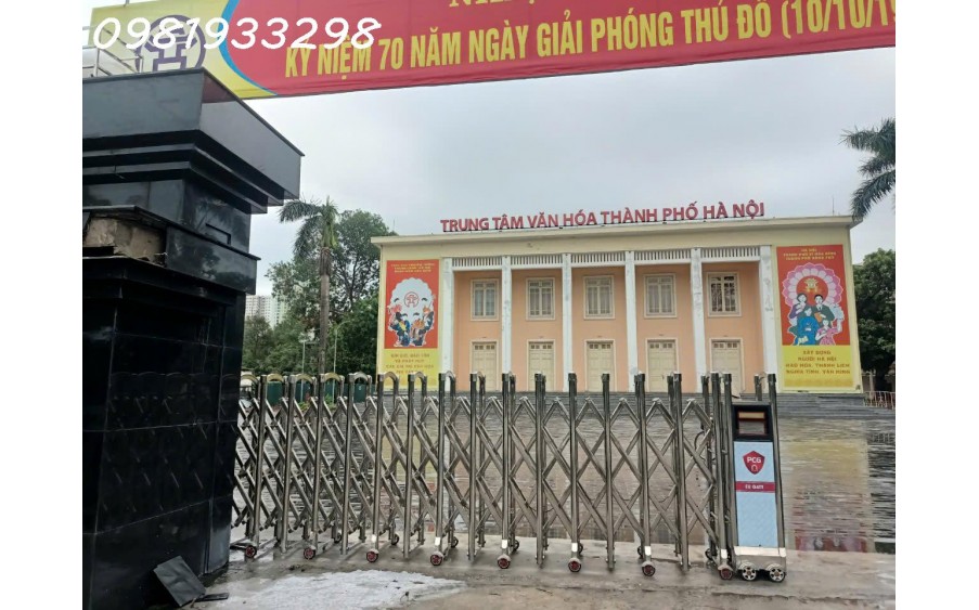 Ngay trung tâm hà đông 2 mặt ngõ DT trên 30m ô tô đỗ cửa gần sát trường chợ , giao thong thuận