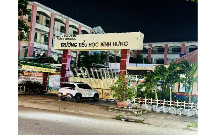 Bán nhà KDC Bình Hưng 4*18 4 tầng giáp quận 8 Bình Chánh  chỉ 8,3 tỷ