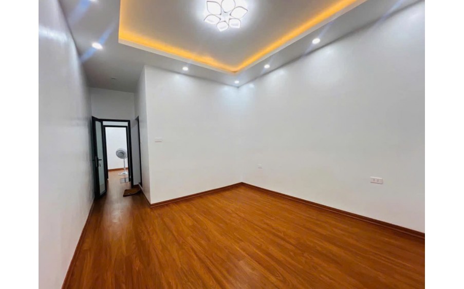 Bán nhà phố trương Định, Hai Bà Trưng. 42 M2 FULL nội thất giá 5.25 tỷ.