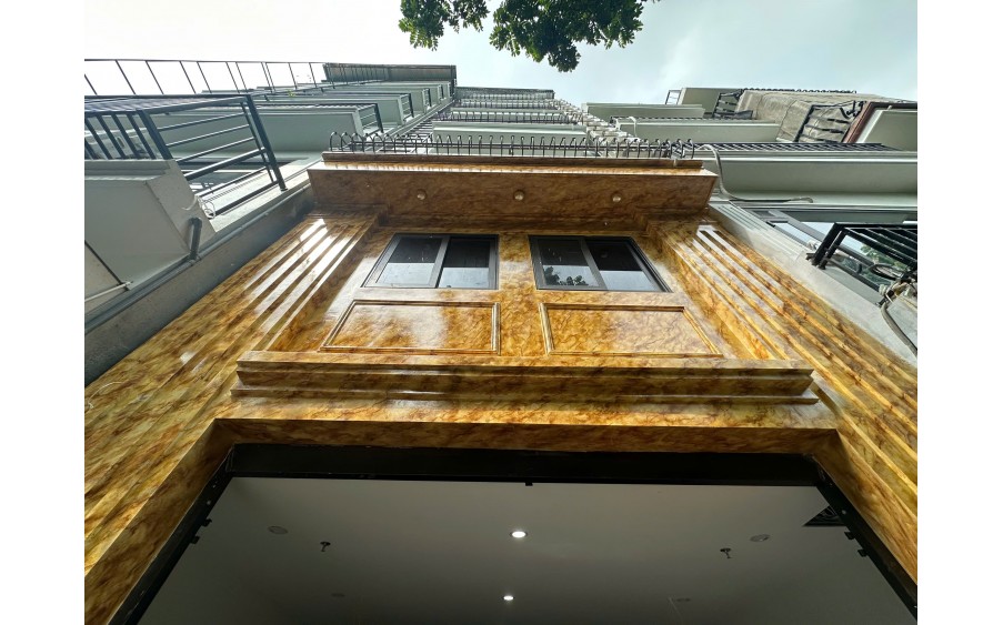 (Siêu Phẩm) Tòa Apartment xây mới ở Văn Trì - Cầu Diễn - Ô tô vào nhà - DT 1 tỷ/năm - Tin Thật 100%