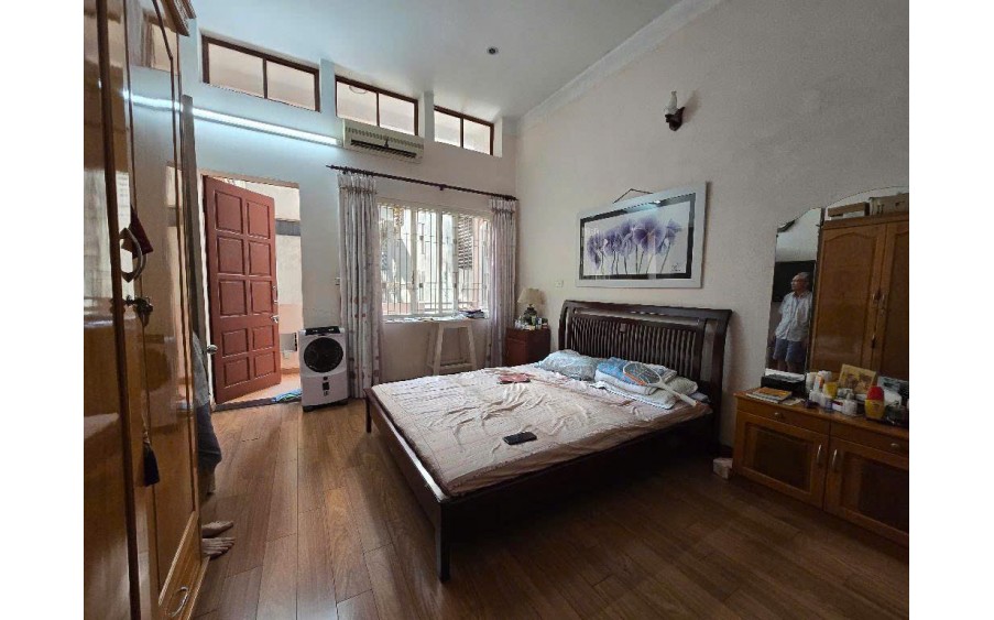 Nhà Hồng Hà 112m, Gần Tràng Tiền, Kinh doanh homestay đỉnh, 16.5 tỷ.