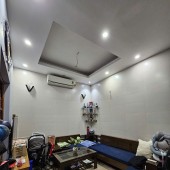 ✳️Bán Nhà  Đê La Thành 40M2 5T MT 7,4 M, Chỉ 7.6 Tỷ Ô tô Vào Nhà Kinh Doanh Đỉnh Ô Tránh trước cổng nhà Thoáng ✳️