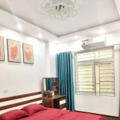 Cần bán nhà Âu Cơ Tây Hồ, 5 tầng x 31m2