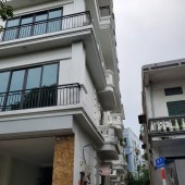 Chính chủ cho thuê nhà 3 tầng mặt tiền trong toà 7 tầng kinh doanh và để ở số 80 phố Bồ Đề, Long Biên, HN