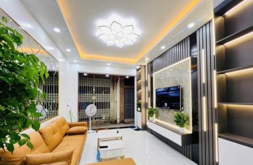 Bán nhà phố trương Định, Hai Bà Trưng. 42 M2 FULL nội thất giá 5.25 tỷ.