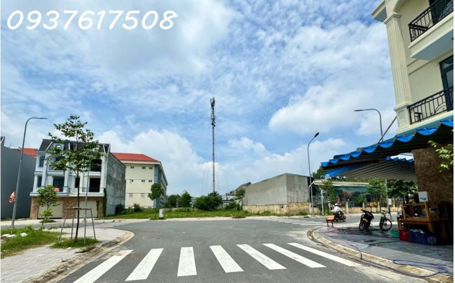 Bán Nhanh Lô Đất Đắc Địa Ngay Cổng Trường Học Phú Chánh, TP. Tân Uyên