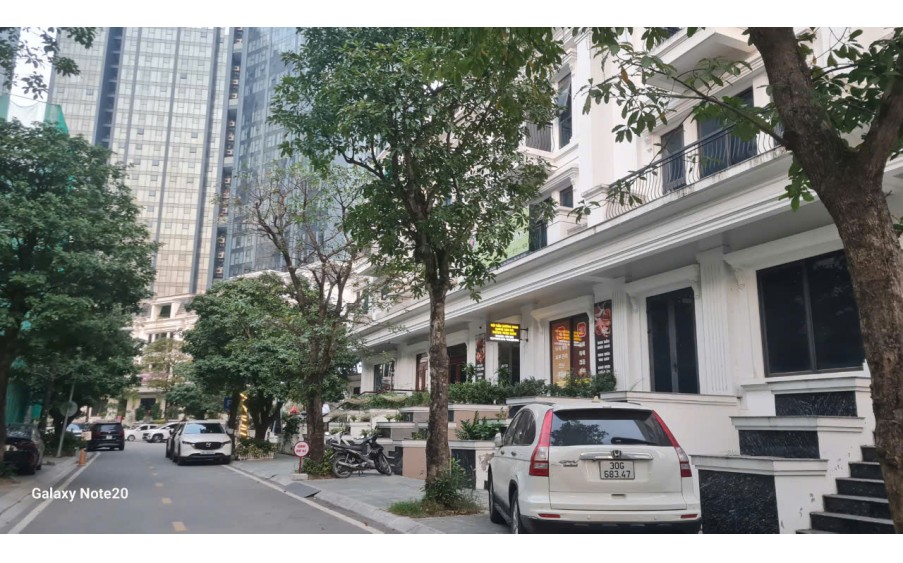 Chính chủ cần bán shophouse thấp tầng Sunshine City 220m 3,5 tầng giá rẻ