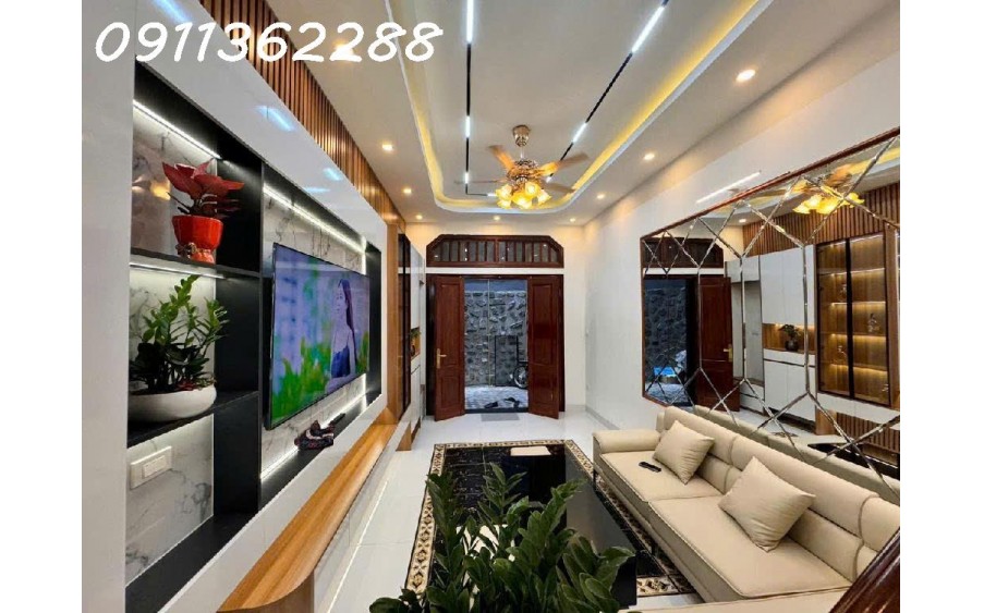 Bán nhà 4 tầng, 40m², Dịch Vọng Hậu, Cầu Giấy, 8.5 tỷ