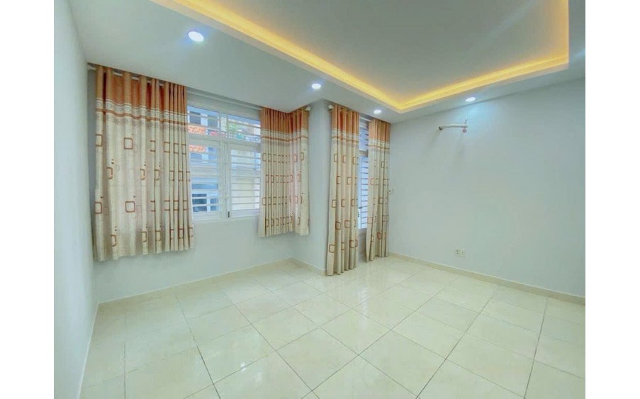 HẺM BA GÁC THÔNG - NHÀ KIÊN CỐ 40M2 - NGAY SÁT LÊ ĐẠI HÀNH QUẬN 10