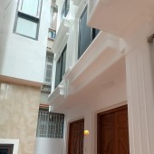 Bán nhà Văn Trì Bắc Từ Liêm NHÀ ĐẸP MỚI XÂY  - GẦN Ô TÔ- Ở SƯỚNG,mt 4mx5 tầng 4,2 tỷ