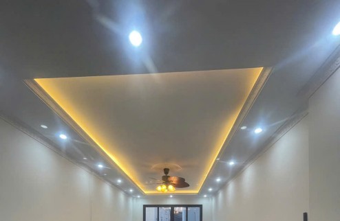 Nhà Thạch Bàn 42m2 x 6 tầng, thang máy, ngõ ô tô đỗ cửa