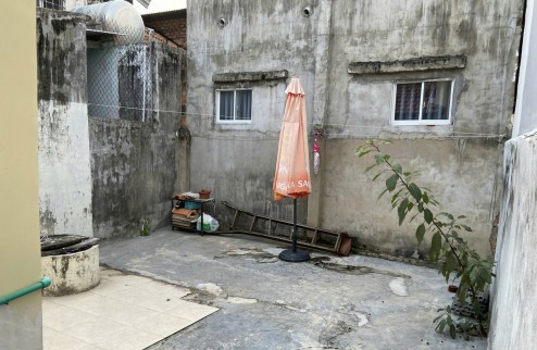 Bán nhà hẻm Hoàng Diệu, Vĩnh Nguyên, Nha Trang, 134m2, giá 60 triệu/m2. Liên hệ để biết thêm chi tiết!