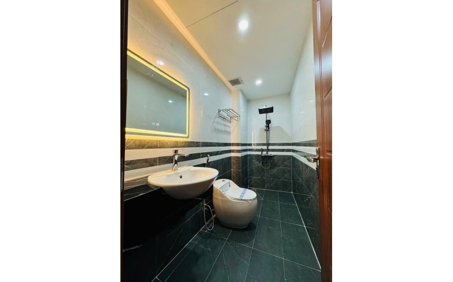 Bán nhà 53m², 6PN, 4WC, Lê Trọng Tấn, Thanh Xuân, 10.98 tỷ