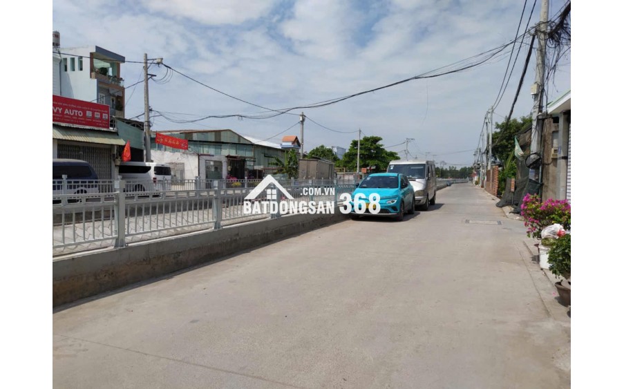 Bán Nhà mới NGON 121m2, 4 tầng, 7PN mặt tiền KD Thạnh Lộc gần Chợ Cầu Đồng