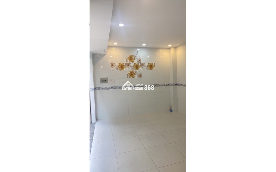 [Khám phá cơ hội đầu tư] RỘNG 4M, NHÀ 4 TẦNG BTCT, HẺM 1/ - CHỈ 5 TỶ XX