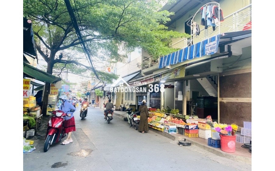 BÁN NHÀ LÔ GÓC 2 MẶT HẺM, HẺM XE TẢI, SÁT CHỢ, TRƯỜNG HỌC, DIỆN TÍCH 52M2, GIÁ CHỈ 5.6 TỶ.