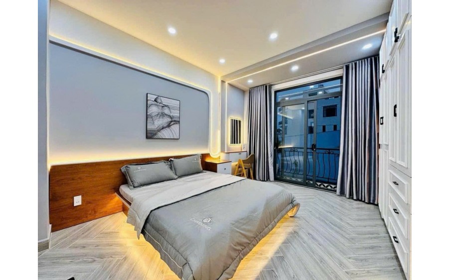 SIÊU PHẨM ROMA SAU LƯNG CĂN MẶT TIỀN TUYỆT ĐẸP P11 GÒ VẤP