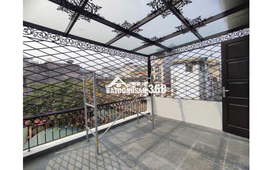 NHÀ ĐẸP Y MIẾU - GẦN Ô TÔ - THOÁNG - Ở SƯỚNG - khu phố an ninh sạch đẹp, tiện ích ngập tràn.