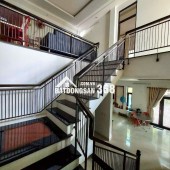 Căn biệt thự đẹp ở khu đô thị sinh thái ven sông Hoà Xuân, Đà Nẵng