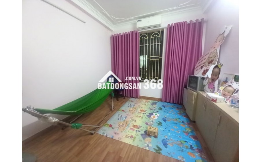 Bán nhà Định Công Thượng, DT 52m x 5 tầng. Ô tô đỗ cửa, trung tâm phố