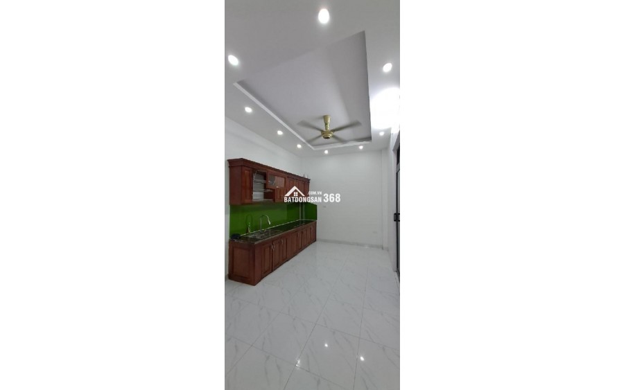 Bán nhà Thanh Lân - Lĩnh Nam - Hoàng Mai, DT 50m x 4 tầng. Ô tô đỗ cửa, 2 mặt thoáng