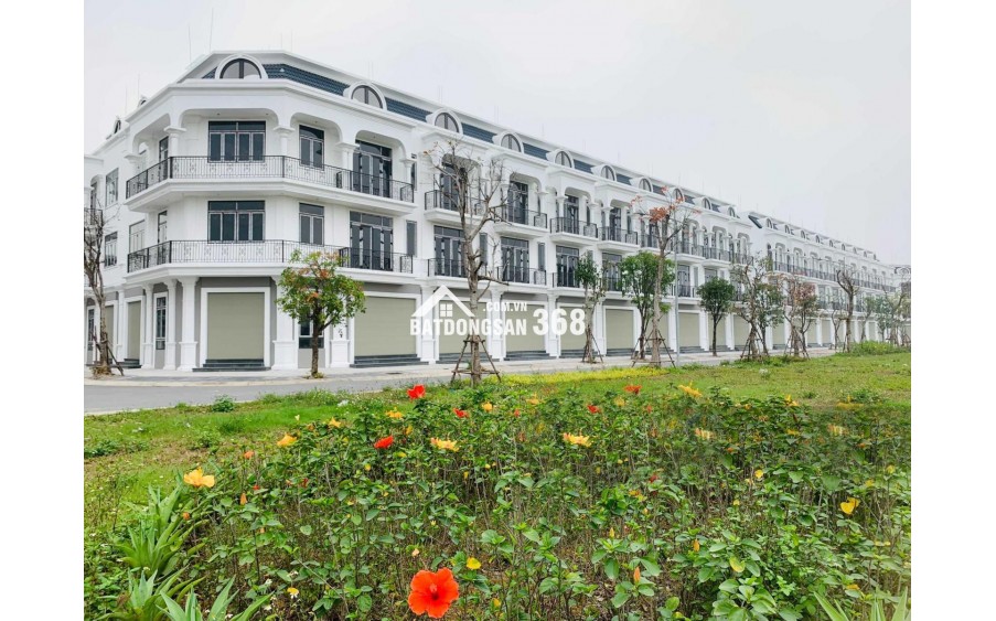 Bán căn liền kề Calyx Residence 319 Đông Anh sổ đỏ chính chủ view vườn hoa.
