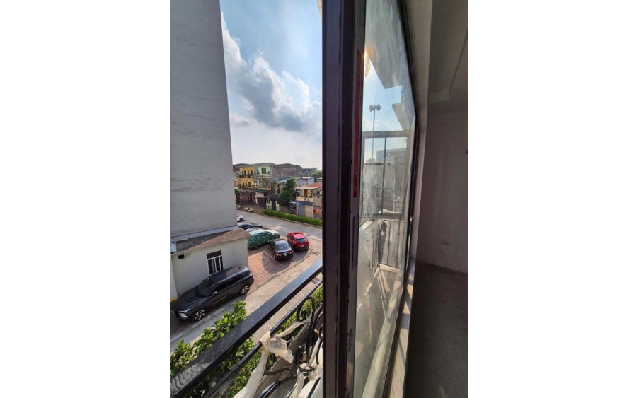 Bán nhà Định Công Hạ- Hoàng Mai, DT 37m x 7 tầng. Thang máy, ô tô đỗ cửa, kinh doanh